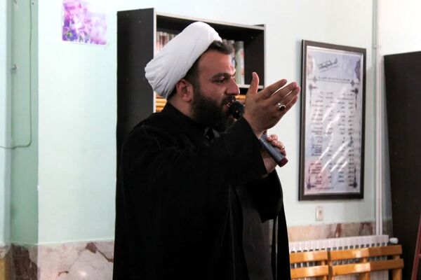 در زمین، گمنام اما در آسمان، خوشنام