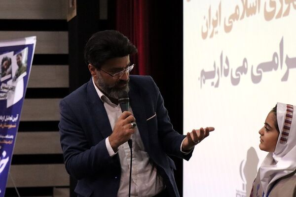 آیین تجلیل از دختران دانش‌آموز خبرنگار منتخب پانا شهرستان‌های استان تهران