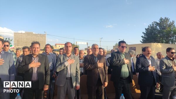 افتتاح دو زمین چمن مصنوعی در شهرستان اسفراین