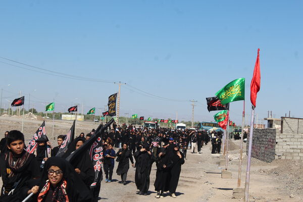پیاده‌روی جاماندگان اربعین حسینی در شهرستان دارالصابرین بم