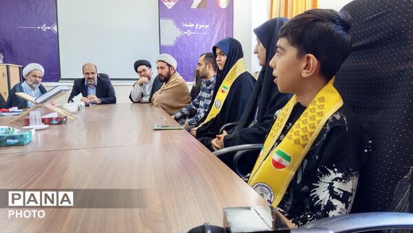 آیین تقدیر از دانش آموزخبرنگاران پانا ناحیه چهار قم