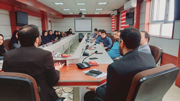 تقدیر از دانش‌آموزان برگزیده علمی‌پژوهشی در اداره آموزش و پرورش شهرستان ملارد