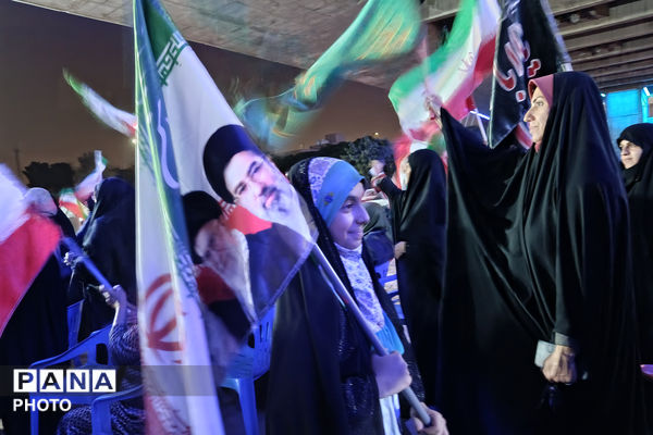یادواره شهدای معلم و جنگ تحمیلی سوم در شیراز