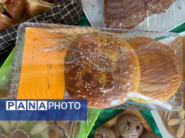 روز ملی نان و گندم در دبستان جوادالائمه شهرستان قدس