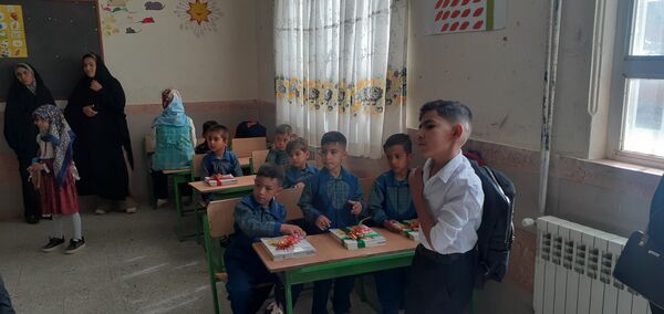  جشن شکوفه ها در دبستان شهید محمدی شهر نسر 