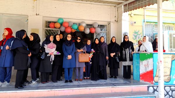 برگزاری جشن روز معلم در دبستان شهدای فرهنگی