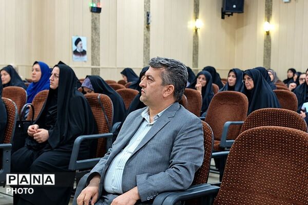  نشست تخصصی مدیران مدارس متوسطه اول شهرستان پاکدشت