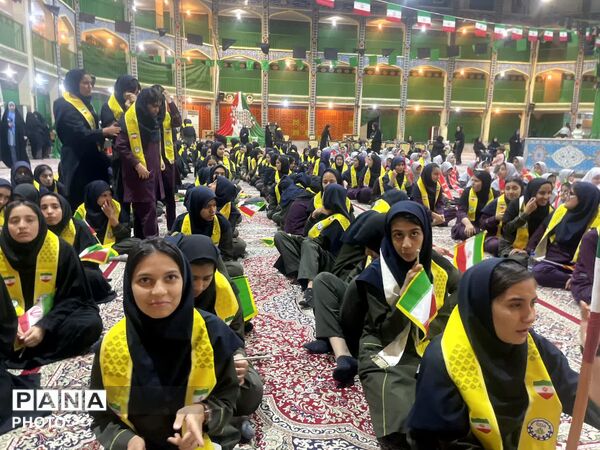 جلوه‌‌ای دیدنی از شور دانش‌‌آموزان در برنامه سالروز تاسیس سازمان دانش آموزی در یزد