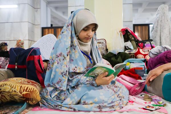 اعتکاف مادر و دختری در مسجد مقدس جمکران