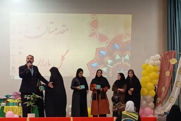 جشن میلاد حضرت زهرا(س) و روز مادر دبیرستان ریحانه النبی باقرشهر 