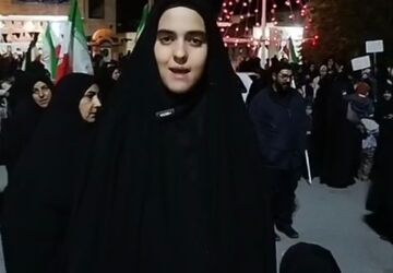 طنین الله اکبر و همخوانی سرود ملی در خیابان‌ها و میادین