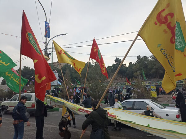 شادپیمایی مردم قم در جشن نیمه شعبان
