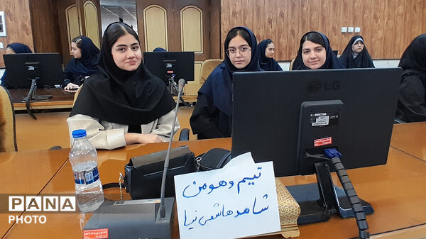 تجلیل از برگزیدگان استانی لیگ جت دانش‌آموزی ناحیه۴ 