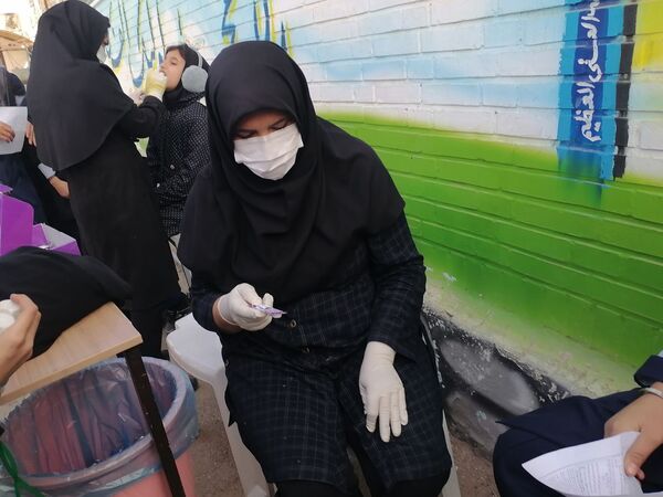 وارنیش فلوراید برای دانش آموزان دبستان ناهید نخودی 