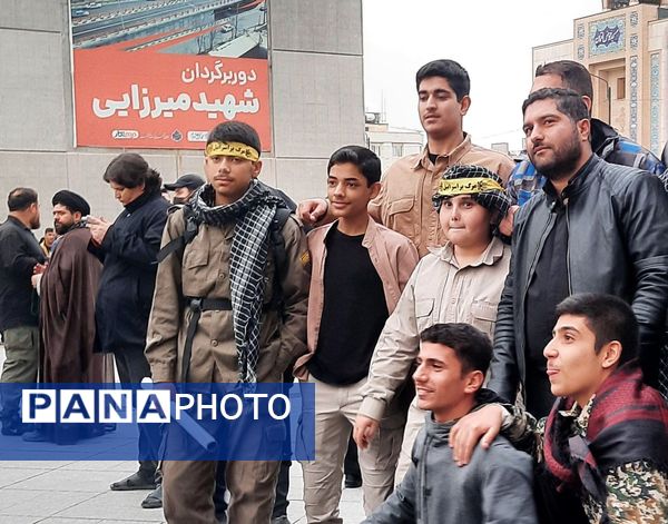 حضور پر شکوه مردم شهید پرور مشهد مقدس در عرصه میدان شهدا