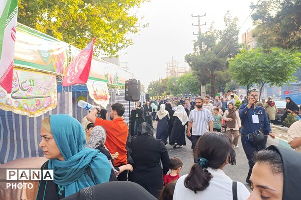 غرفه‌های مردمی صباشهر؛ ایستگاهی برای تلاقی هنر و عشق به ولایت