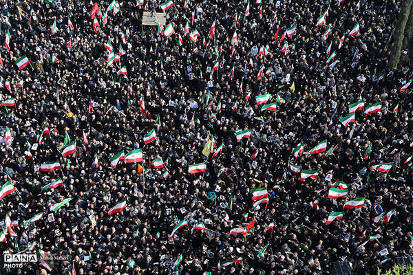 مراسم بیعت با سومین رهبر انقلاب در تهران - 2