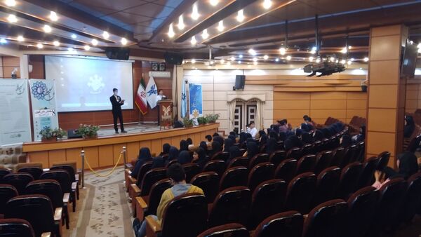 هشتمین نمایشگاه علمی - پژوهشی دانش‌آموزی «فن کشف راز» در کاشان