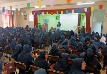 اجرای برنامه بذر امید در دبیرستان نیایش ناحیه ۲