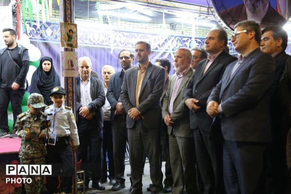 جلوه‌گری ارادت حیدری غدیرخم در غرفه آموزش و پرورش تبریز