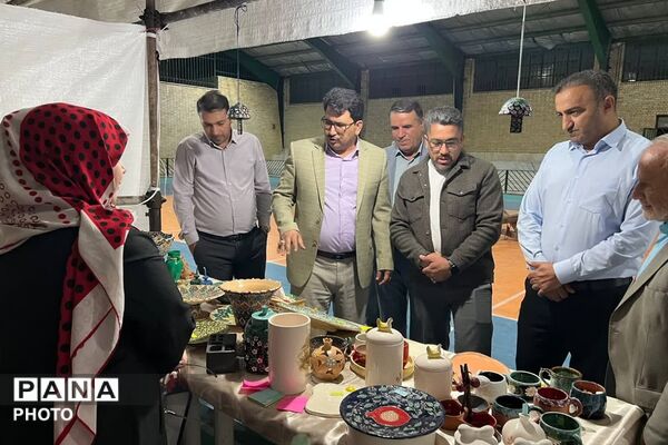  پیاده‌روی خانوادگی و جشنواره‌های بومی به مناسبت هفته تربیت‌بدنی در فیروزکوه