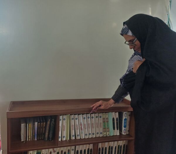 غبار روبی مسجد جامع کوهپایه همزمان با حلول ماه رمضان و ایام نوروز