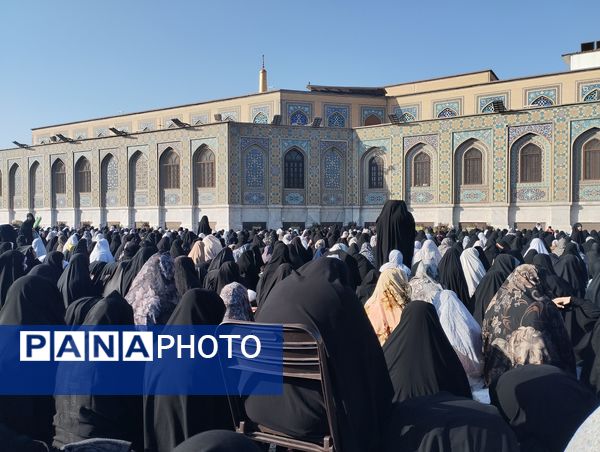 اقامه نماز عید فطر در حرم مطهر رضوی