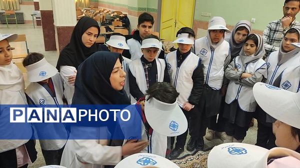 رقابت علمی و مهارتی سفیران سلامت در رباط کریم؛ گامی برای ارتقای آگاهی بهداشتی دانش‌آموزان