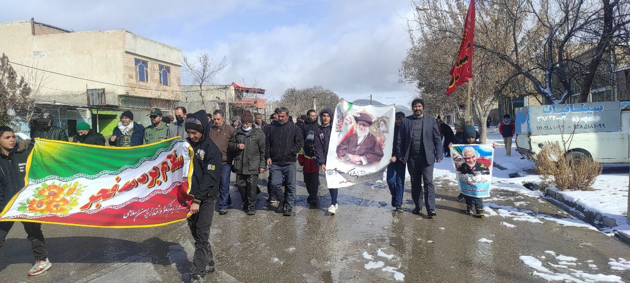راهپیمایی ۲۲بهمن در روستای اسلام آباد شیروان