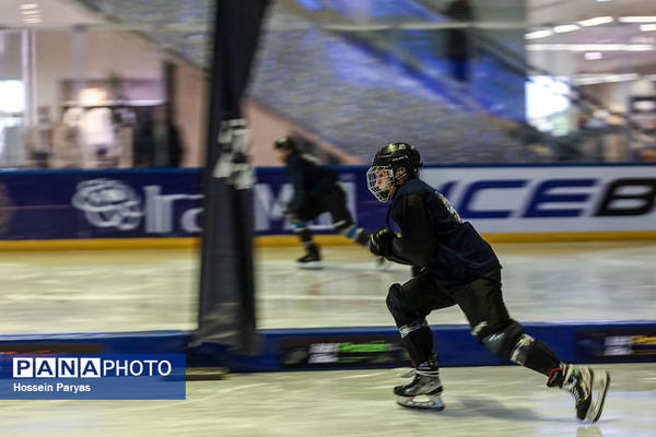 مسابقات اسکیت روی یخ