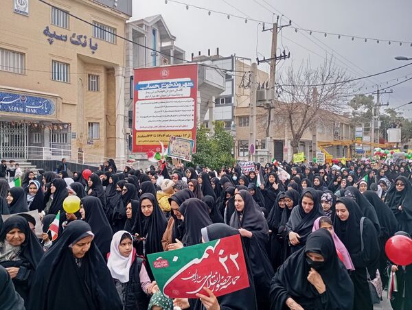اقتدار کودکان نی‌ریزی در حماسه 22 بهمن