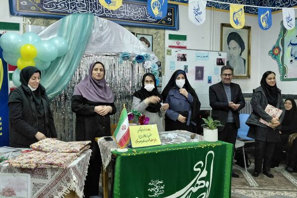  مراسم ولادت دخت نبوت بانوی دو عالم همسر ولایت توسط دانش‌آموزان انجمن اسلامی فیروزکوه
