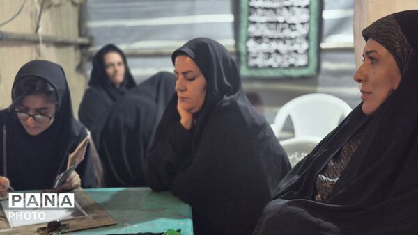 فارسان سیاه‌پوش محرم شد