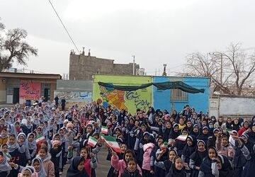 اجتماع مردم بصیر و انقلابی نیشابور در آغاز دهه فجر
