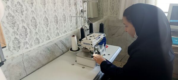 بزرگداشت روز خیاطی در هنرستان تلاش گندمان 