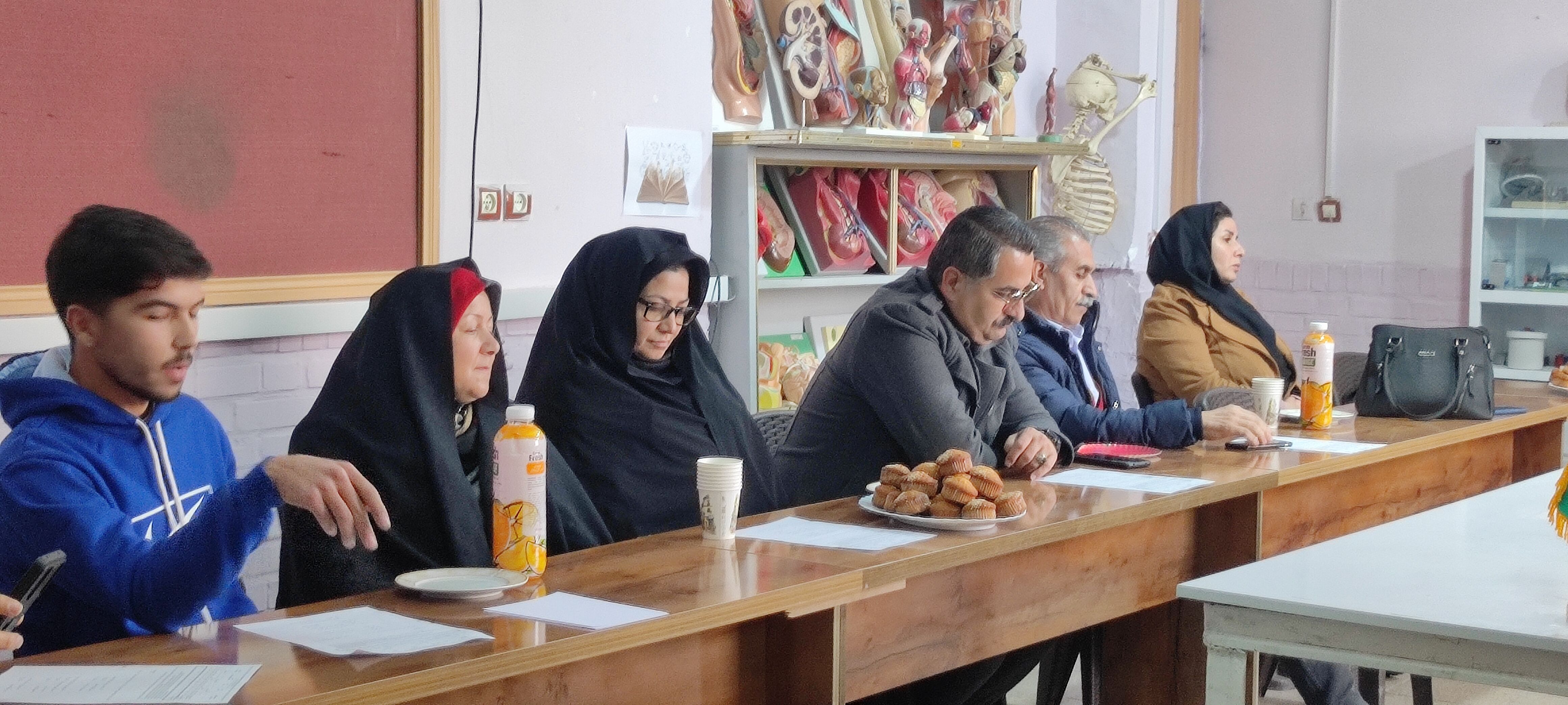 برگزاری کارگاه هدایت تحصیلی پایه نهم در دبیرستان فرزانگان شیروان
