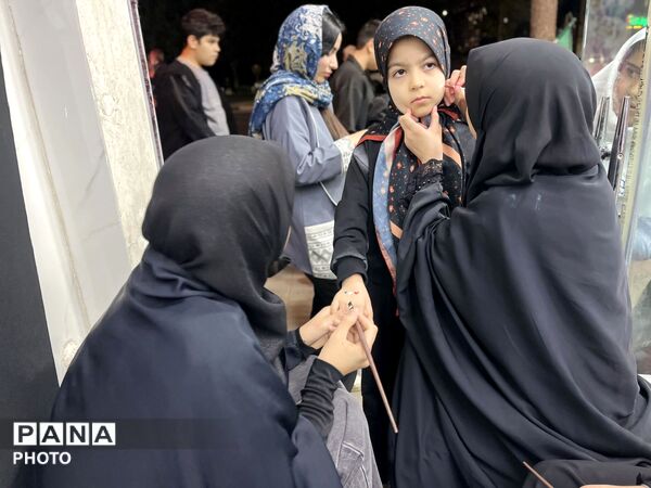 نمایشگاه یادبود شهدای دانش‌آموز میناب