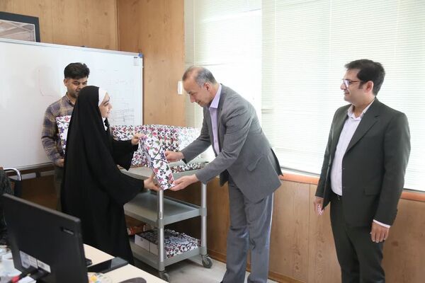 تقدیر از ۳۷ نفر از فرزندان همکاران سازمان ساماندهی مشاغل شهری