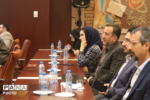 هم‌اندیشی رؤسای ادارات فرش کشور در مشهد برای تقویت صنعت فرش ایران