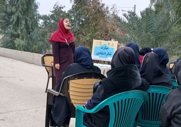 اردوی توانمندسازی دانش‌آموزان دختر  همیار مشاوران در بوشهر
