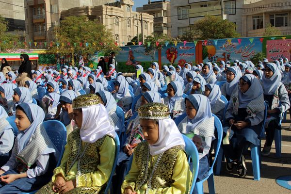 مراسم نمادین آیین بازگشایی مدارس در دبیرستان شاهد خیر سجادیه 