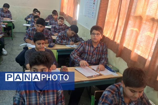 آغاز آزمون هماهنگ پایه ششم ناحیه ۳ شیراز 