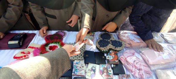 برپایی بازارچه دانش آموزی در دبیرستان نمونه اندیشه شهرستان کاشمر