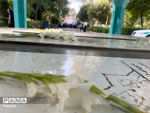همایش بزرگ پیاده‌روی خانوادگی در صومعه‌سرا