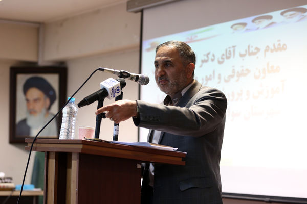 بازدید نماینده دولت و وزیر آموزش و پرورش از پروژه‌های عمرانی شهرستان سوادکوه