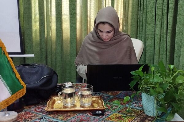 برگزاری مینی دوره هوش مصنوعی در دبیرستان حکمت بهارستان‌دو