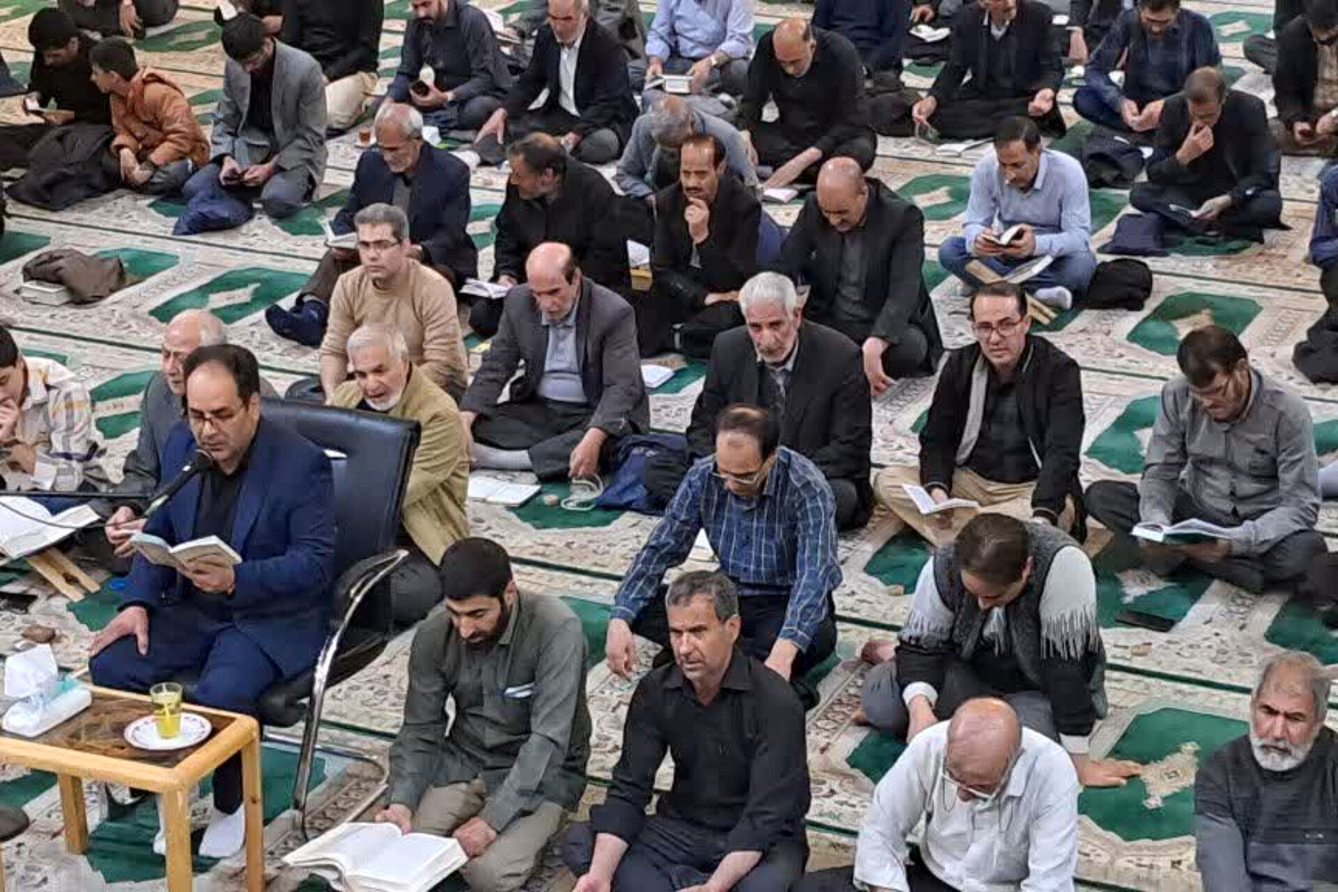 احیا با شکوه نخستین شب از لیالی قدر در مسجد جامع آباده