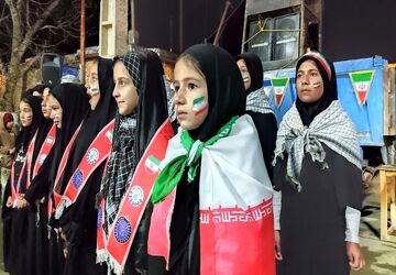 نقش آفرینی دانش آموزان شهر بار نیشابور در حسینیه شهدای این شهر