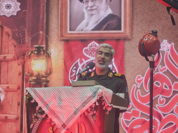 عطر حضور شهید گمنام در حاجی‌‌آباد پیچید 