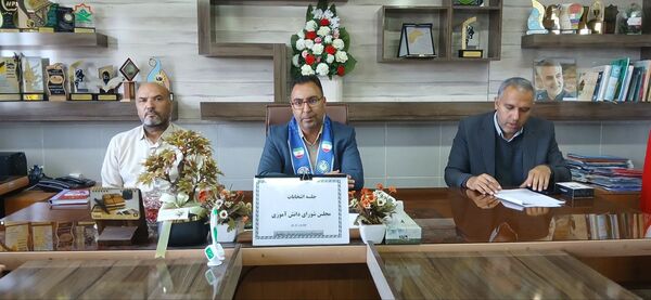 سیزدهمین دوره انتخابات شورای دانش آموزی منطقه در شهرستان رشتخوار